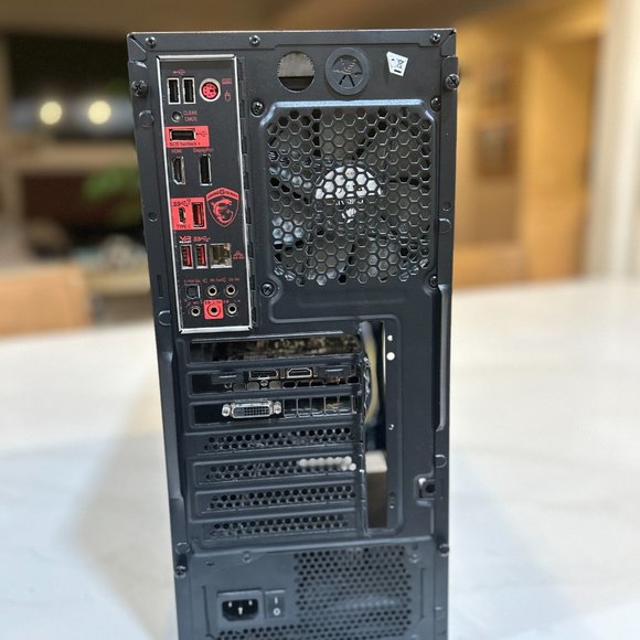 Gaming Computer i7 7700k, GTX 1060 6GB, 16 GB RAM, 240 GB SSD + 300 GB HDD - Picture 2 of 4